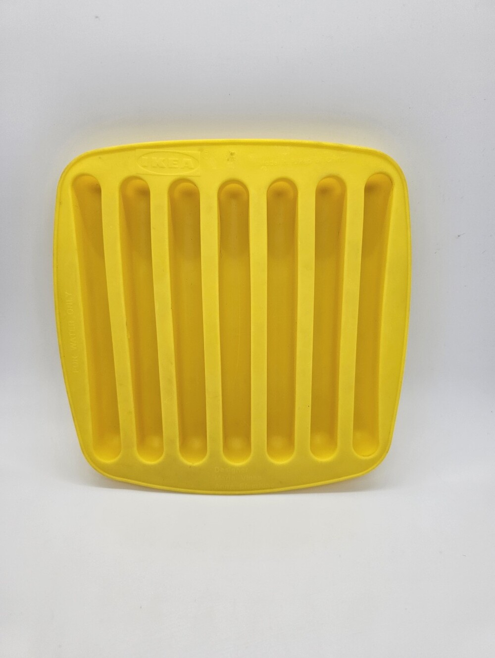 IKEA Plastis Long Stick ICE CUBE TRAY For Water Bottles Silicone Mold Yellow